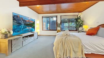5 bedrooms, desk, iron/ironing board, travel crib