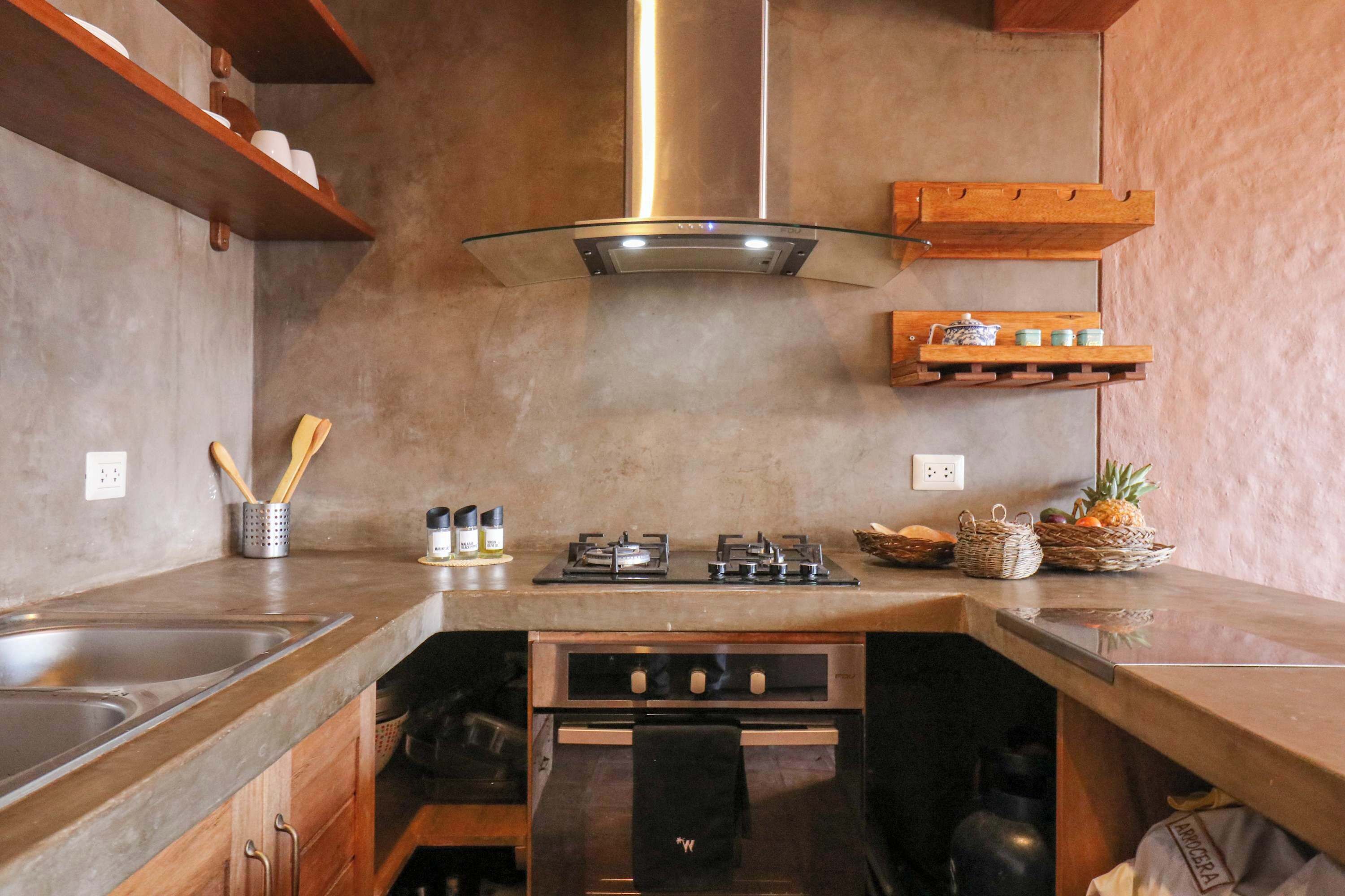 Micro-ondes, four, plaque de cuisson, lave-vaisselle