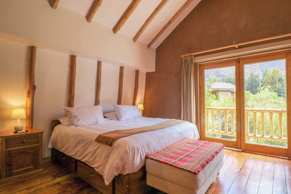 3 bedrooms, WiFi, bed sheets
