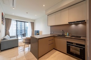 Deluxe appartement, 3 slaapkamers, balkon, uitzicht op de stad | Woonruimte