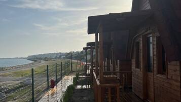 Deluxe Tree House, Balcony | Laptop workspace