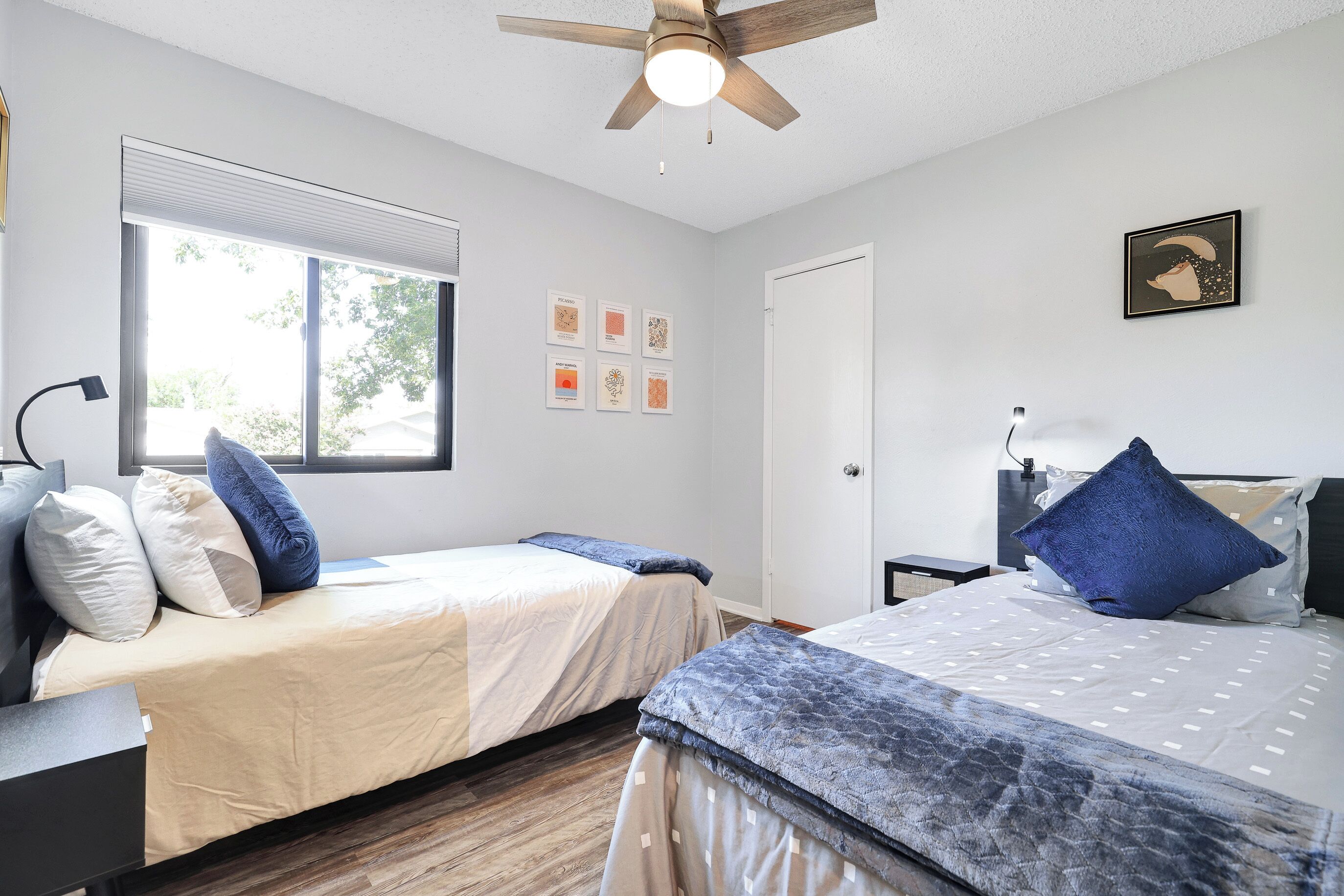 3 chambres, bureau, fer et planche à repasser, Wi-Fi gratuit