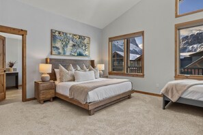 3 bedrooms, iron/ironing board, travel crib, free WiFi