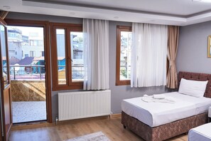 2 bedrooms, hypo-allergenic bedding, soundproofing, free WiFi - Pequena Casa Apart (Istanbul)