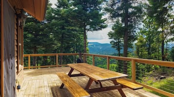 تناول الطعام بالخارج