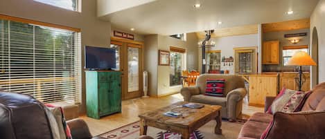 TV, fireplace, DVD player, offices