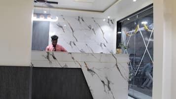 Quầy tiếp tân