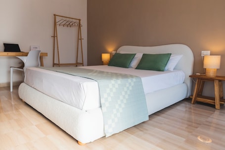 1 quarto, escrivaninha, Wi-Fi de cortesia, roupa de cama