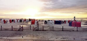 Access to beachside facilities is available nearby, with a short walk to the nearest amenities.