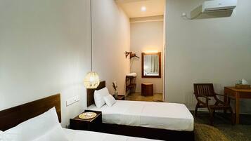 Kahden hengen standard-huone (yksi tai kaksi sänkyä) | 1 makuuhuone, allergiatestatut vuodevaatteet, yksilöllisesti sisustettu