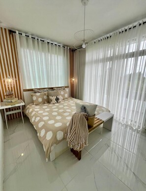 2 bedrooms, iron/ironing board, free WiFi, bed sheets