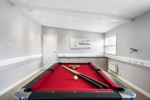 House | Game room - Chickens, Local Pubs and Country Walks! (Canterbury)