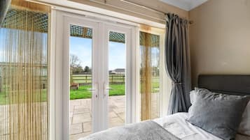 Rumah | 2 kamar tidur, meja kerja, Wi-Fi gratis, dan seprai linen