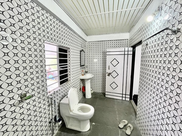 Bathroom - Bethesda Dheem Homestay  (Kurseong)