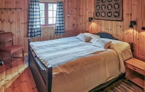 3 室のベッドルーム、WiFi (無料)、ベッドシーツ