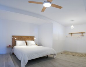 1 bedroom, iron/ironing board, free WiFi, bed sheets