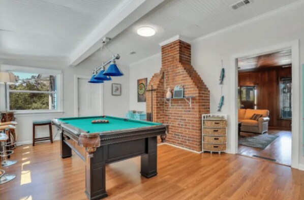 غرفة الألعاب