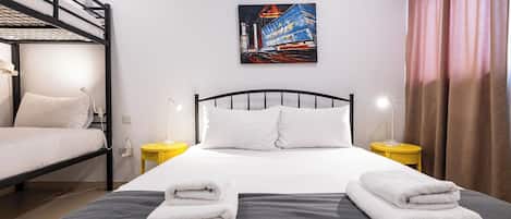 2 bedrooms, iron/ironing board, WiFi (free)