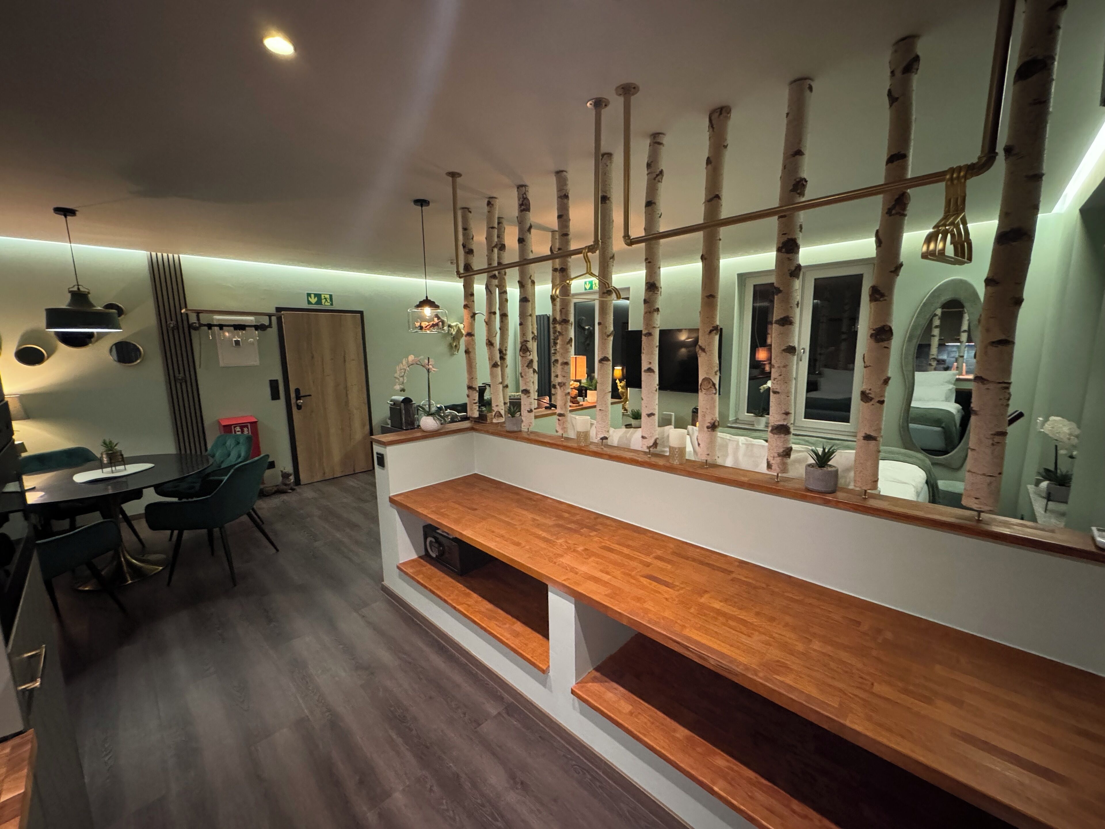 Luxury-Studiosuite | Schrank