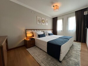 Standard Room | Desk, iron/ironing board, free WiFi, bed sheets - İstanblu Hotel & Spa (Izmir)