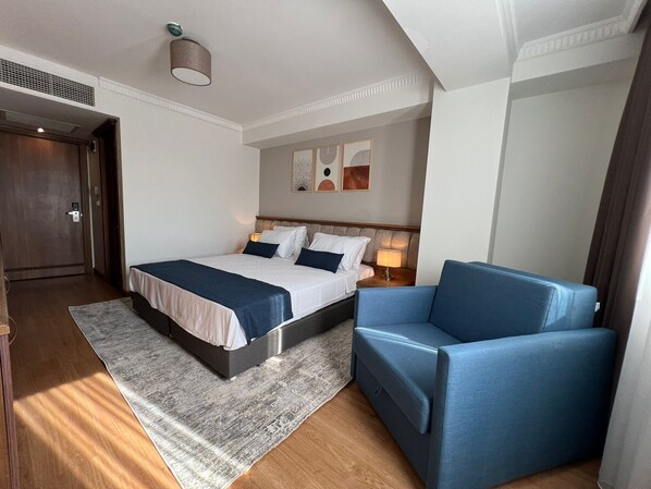 Desk, iron/ironing board, free WiFi, bed sheets