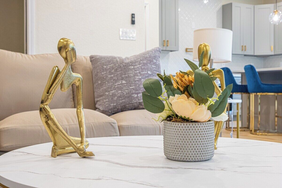 House (4 Bedrooms) | Living area | 50-inch TV with digital channels