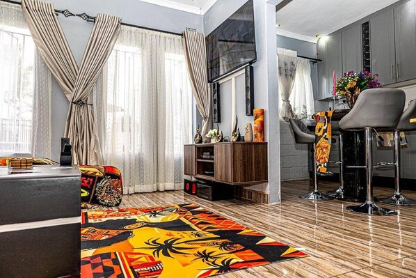 House | Interior - 2bed-4guests-garden-nearcentre&attractions (Harare)