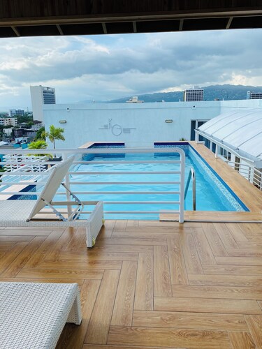 Island vibes Oasis with a beautiful Pool