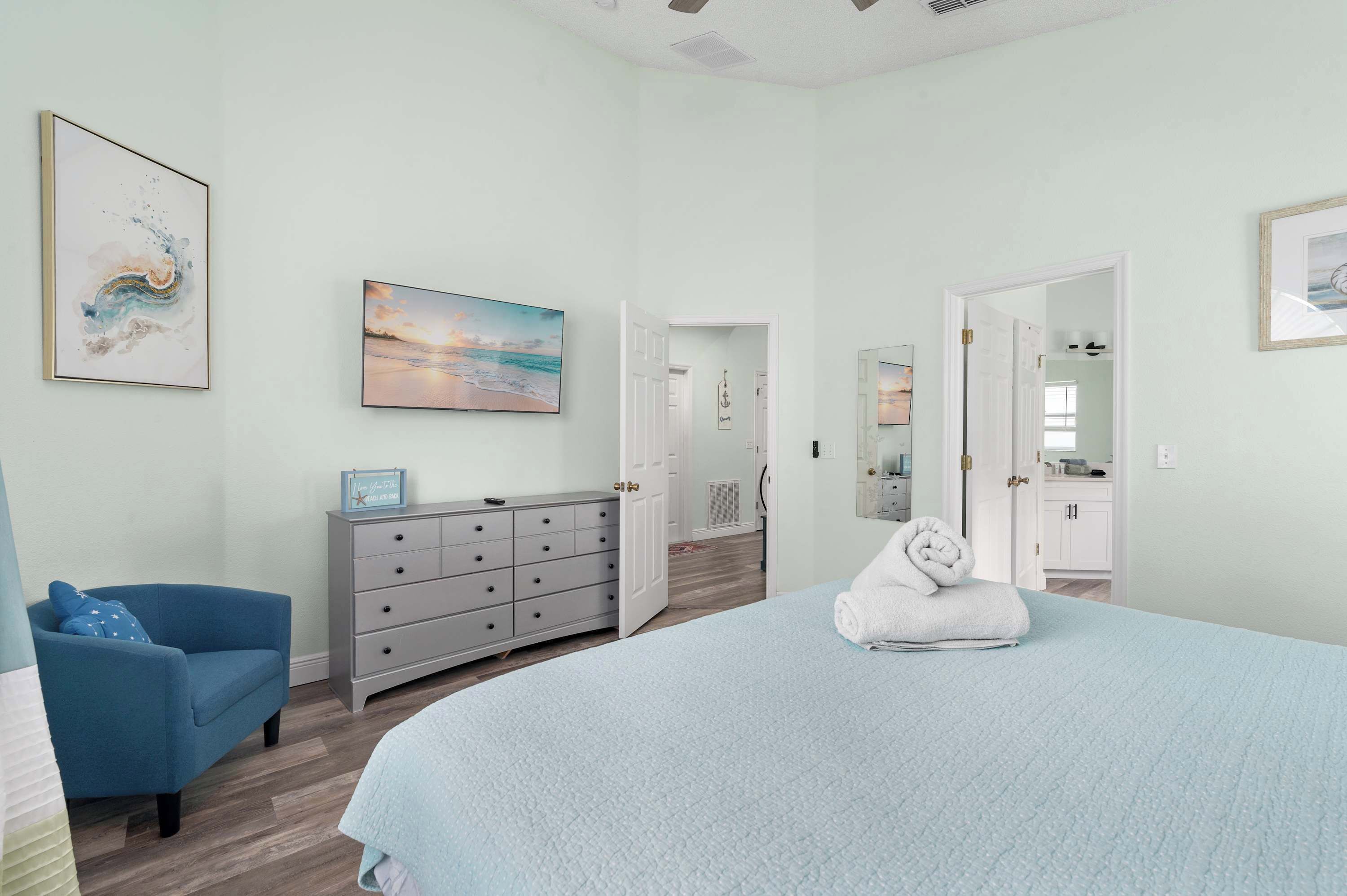 4 habitaciones, escritorio, tabla de planchar con plancha y wifi 