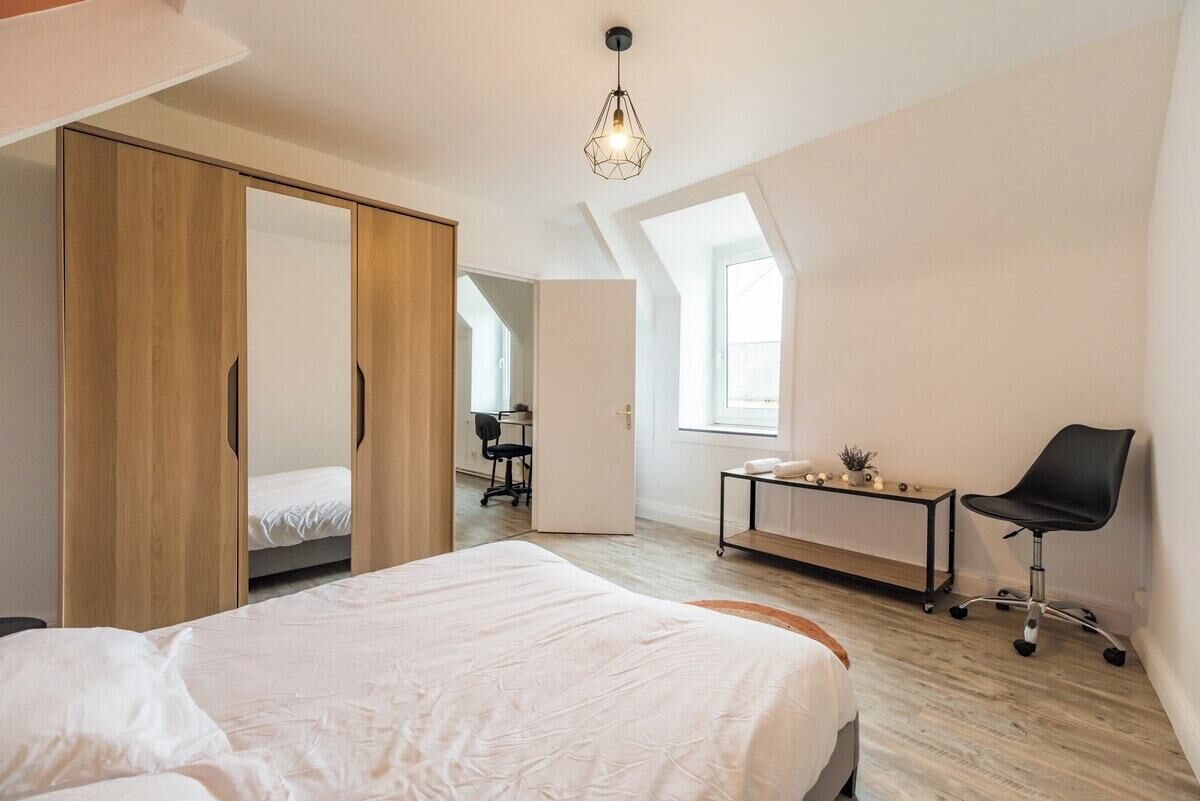 1 sovrum, internet och sängkläder