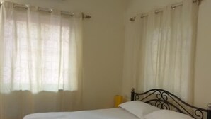 Room - Guitar Home Stays - Close to Candolim Beach Goa (Candolim)