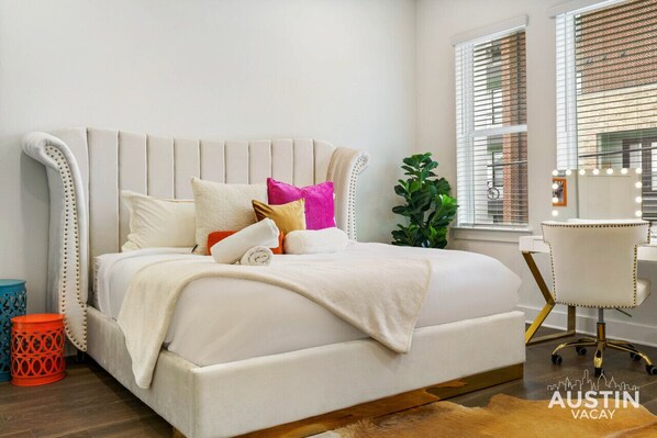 4 bedrooms, desk, iron/ironing board, free WiFi