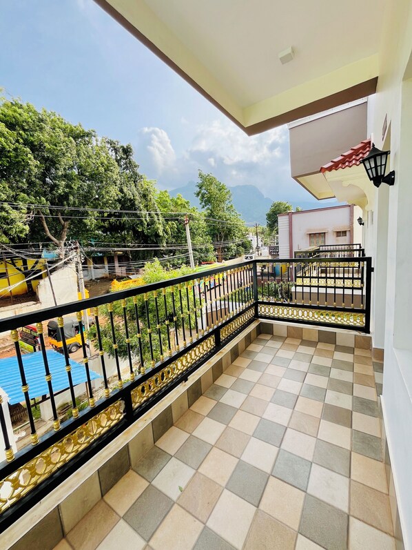 Deluxe kamer | Uitzicht vanaf balkon