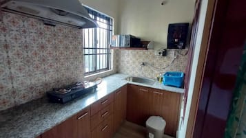 Deluxe Room | Private kitchen