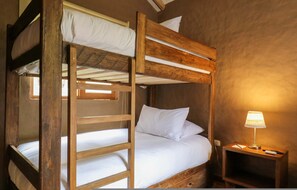 3 bedrooms, Internet