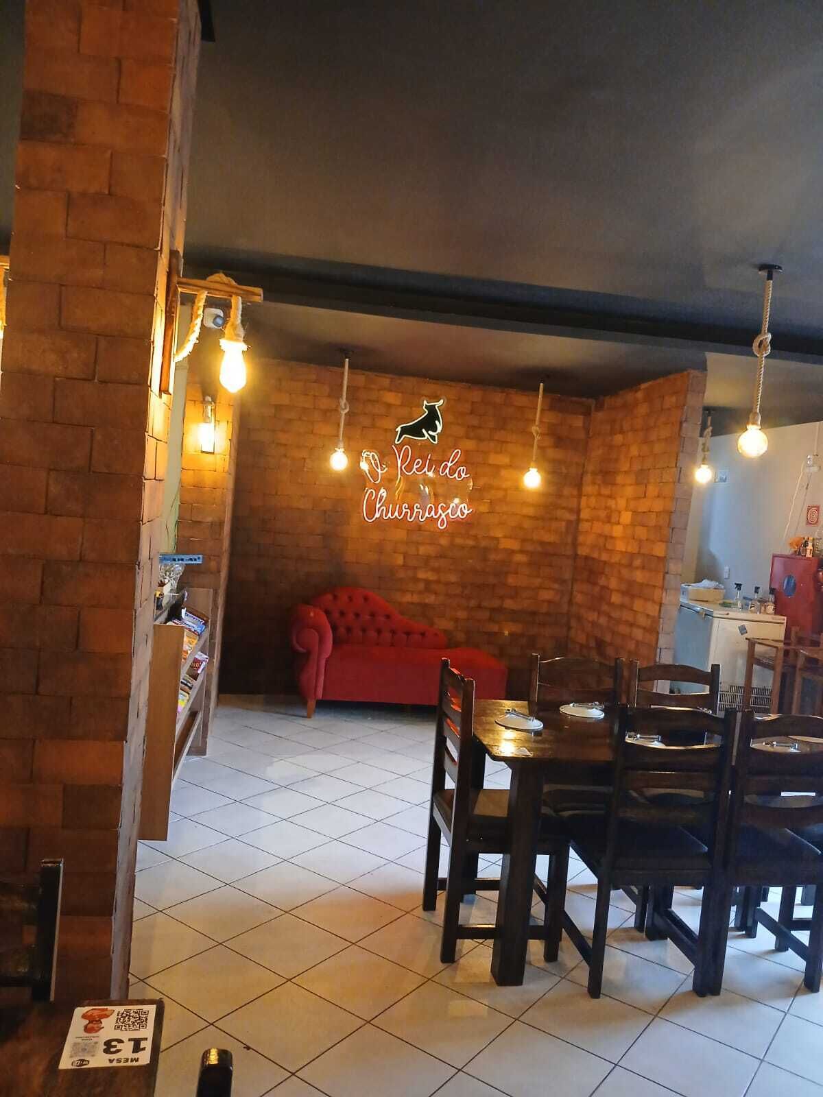 Ilmainen päivittäinen tilauksen mukaan valmistettu aamiainen 