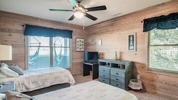 5 bedrooms, free WiFi, bed sheets