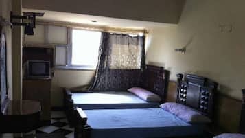 In-room safe, individually decorated, individually furnished, desk