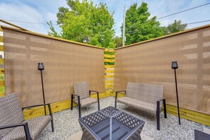 Apartment (4 Bedrooms) | Interior - 1 Mi to MGM Springfield: Cozy Winter Duplex! (Springfield)