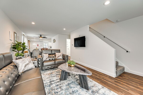 Apartment (4 Bedrooms) | Front of property