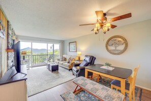 Interior - 1 Mi to Ski Lifts: Sugar Mountain Condo (Banner Elk)