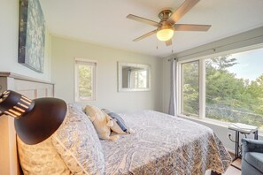 Interior - 1 Mi to Ski Lifts: Sugar Mountain Condo (Banner Elk)