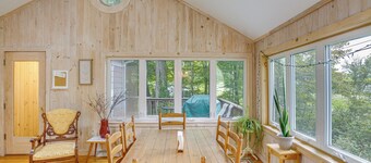 4 Mi to Skiing: Cottage w/ Fire Pit in Richmond!