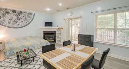 Day Trip to DC - Sterling Studio w/ Pool Access