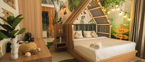 Camp Room | Premium bedding, blackout drapes, iron/ironing board, rollaway beds