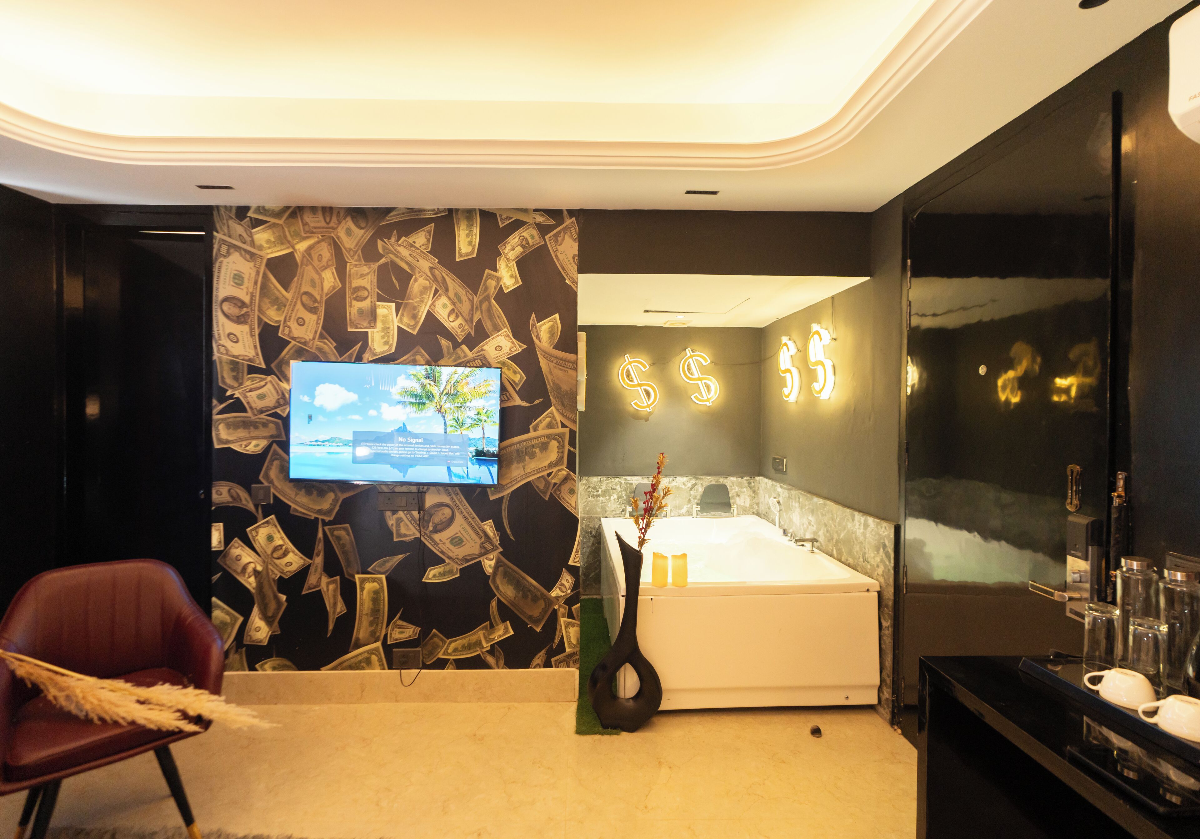 Las Vegas Room | 高級寝具、遮光カーテン、アイロン / アイロン台、可動式ベッド