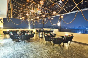 Café - Orsom Stays Sassy Sector 53 (Gurugram)