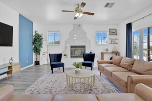 Smart TV, chimenea