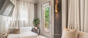 Hyde Park/SoHo/Downtown 2/2 Townhome