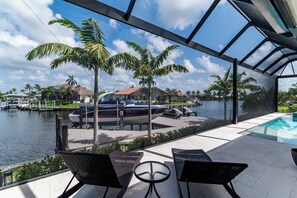 Terrace/patio - Luxurious Waterfront 4 Bed Island Retreat (Marco Island)